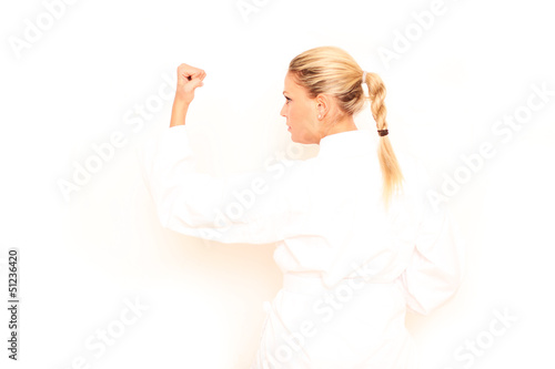 junge Frau macht Taekwondo photo