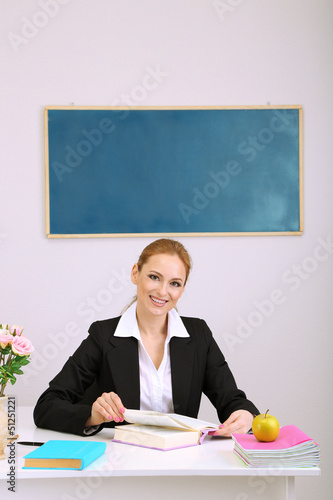 Portrait of teacher woman w...