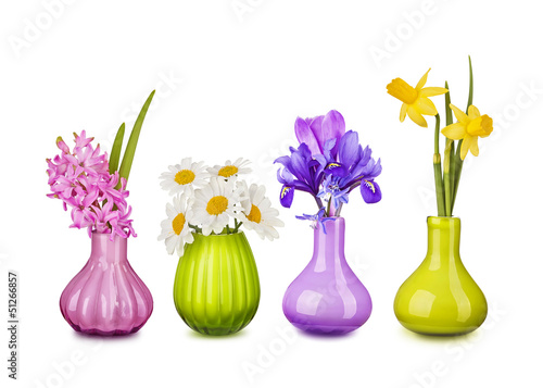 Fototapeta Naklejka Na Ścianę i Meble -  Spring flowers in vases
