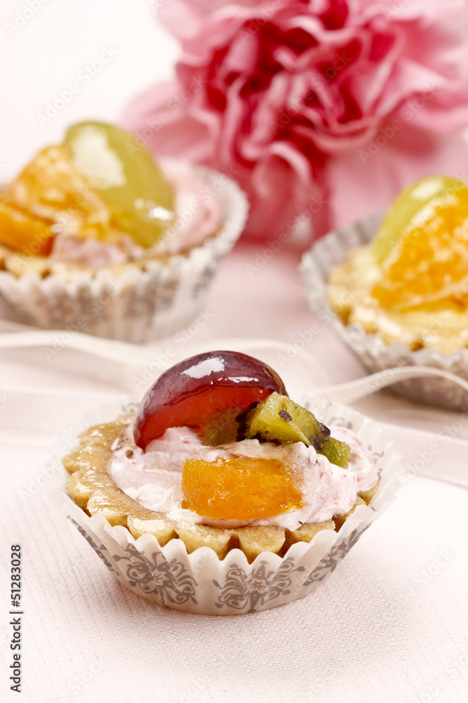 Cupcakes filled with fresh fruits.