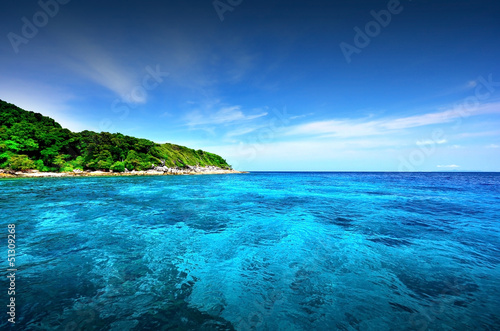 Fototapeta Naklejka Na Ścianę i Meble -  sea sand sun beach blue sky thailand landscape nature viewpoint