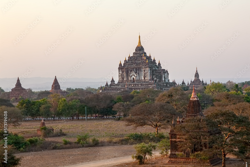 Obraz premium Thatbyinnyu Temple, Bagan