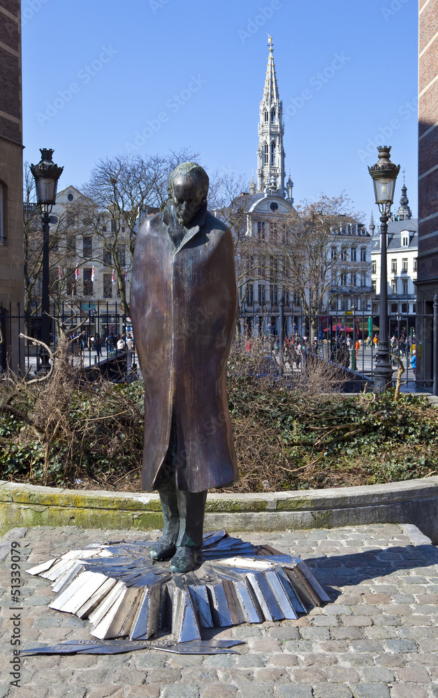 Bela Bartok Statue in Brussels - obrazy, fototapety, plakaty 