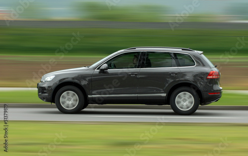 Photography moving suv