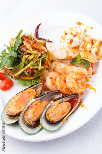 seafood with spicy salad
