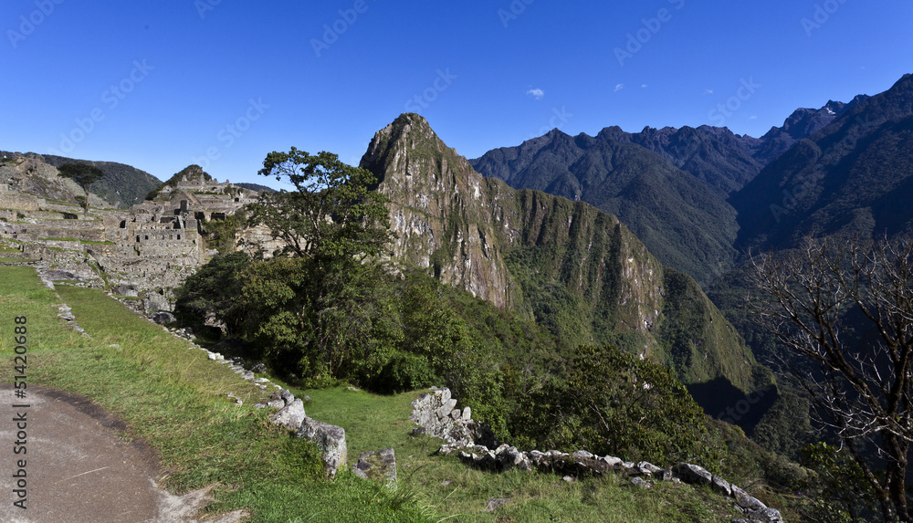 Machu Picchu with the Huayna Picchu in the background - Peru Machu Picchu with the Huayna Picchu in the background - Peru