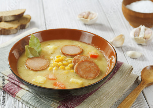 Pea soup with sausage