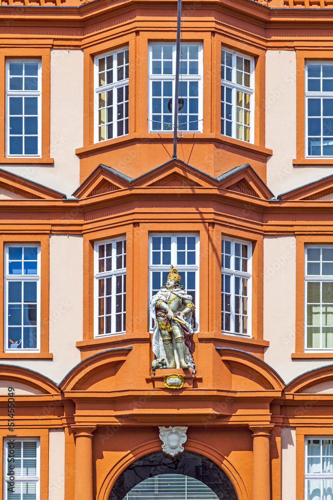 Fototapeta premium figure of a knight at the entrance of the Gutenberg Museum in Ma