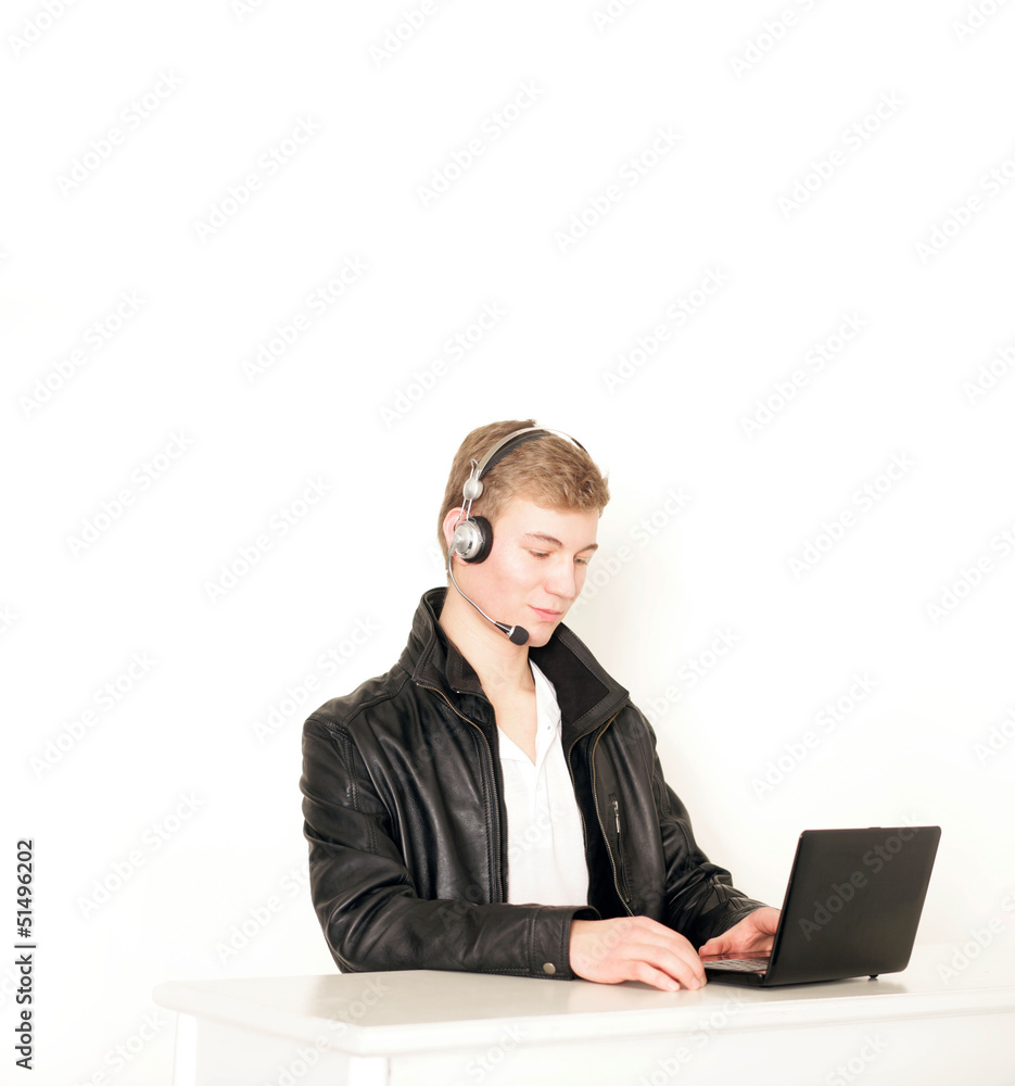 junger Mann bei der Arbeit junger Mann bei der Arbeit