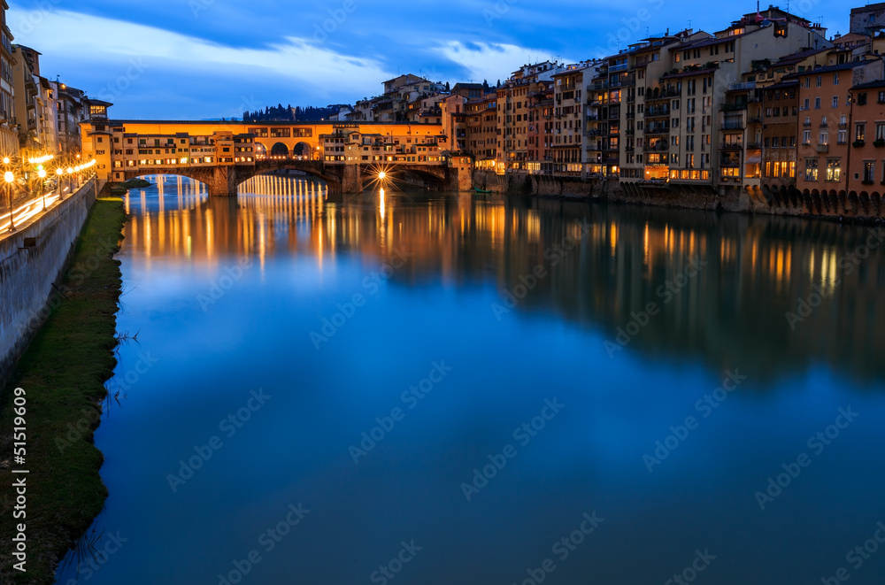 Sunset at the Arno River and Ponte Vecchio in Florence