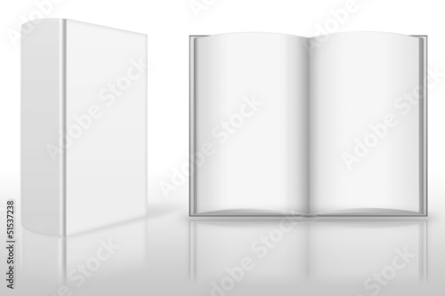 Buch weiß, aufgeklappt isoliert, blank