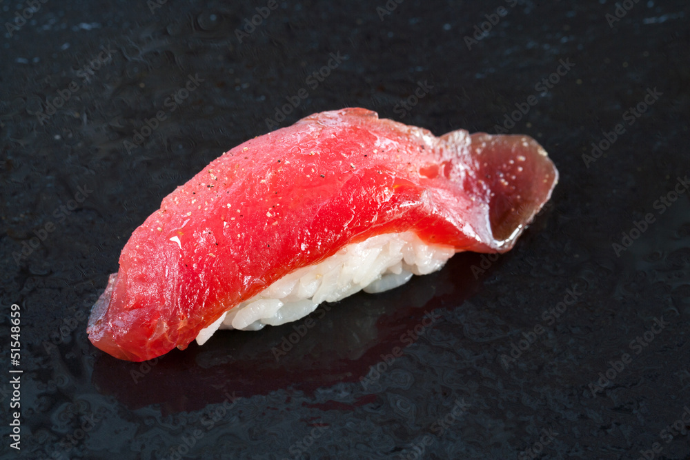 Toro nigiri.