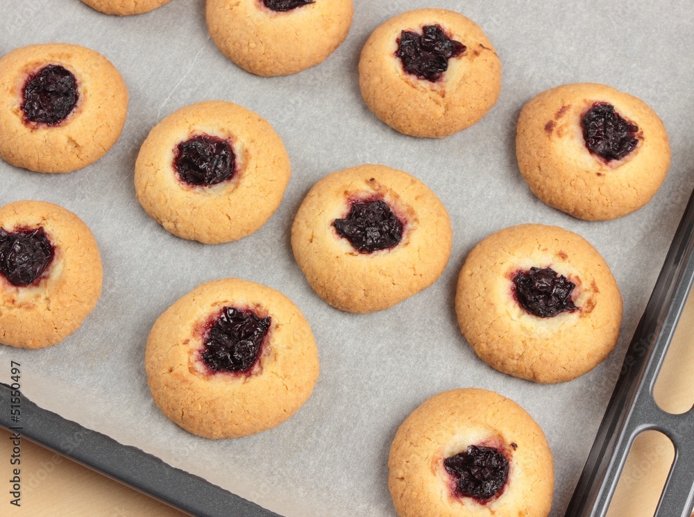 round cakes with cherries round cakes with cherries