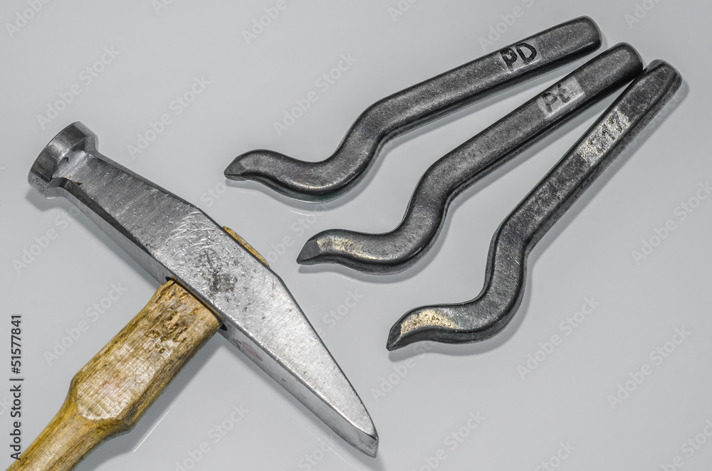 Drei Feingehalt Punzen mit Hammer 2 Drei Feingehalt Punzen mit Hammer 2