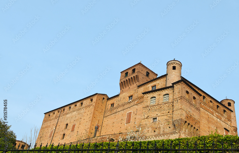 Castello di Bardassano - XI secolo (Torino)