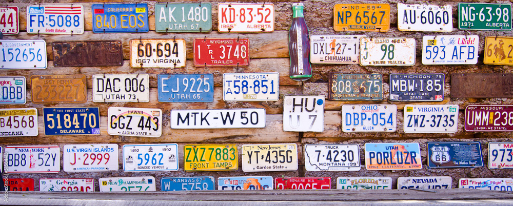 License Plate Collection at Hole N The Rock, Moab, Utah - obrazy, fototapety, plakaty 