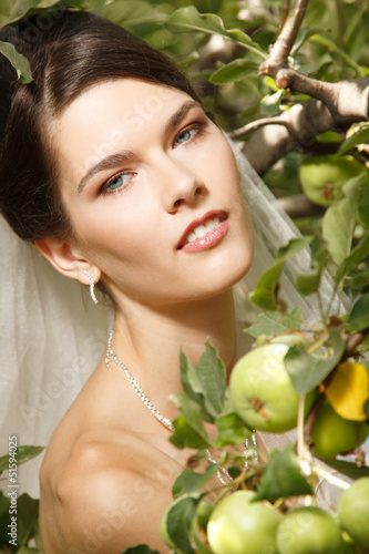 beautiful bride with apples