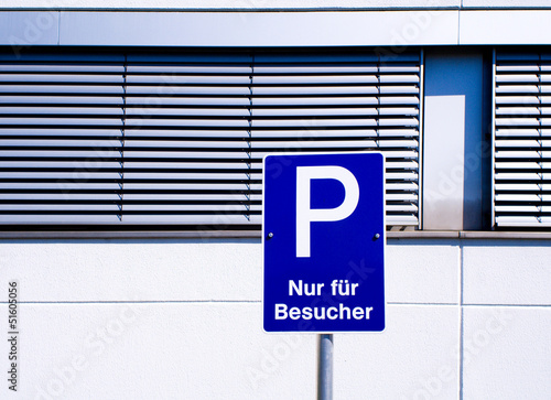 Besucherparkplatz photo