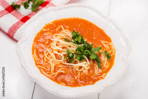 tomato soup with noodle