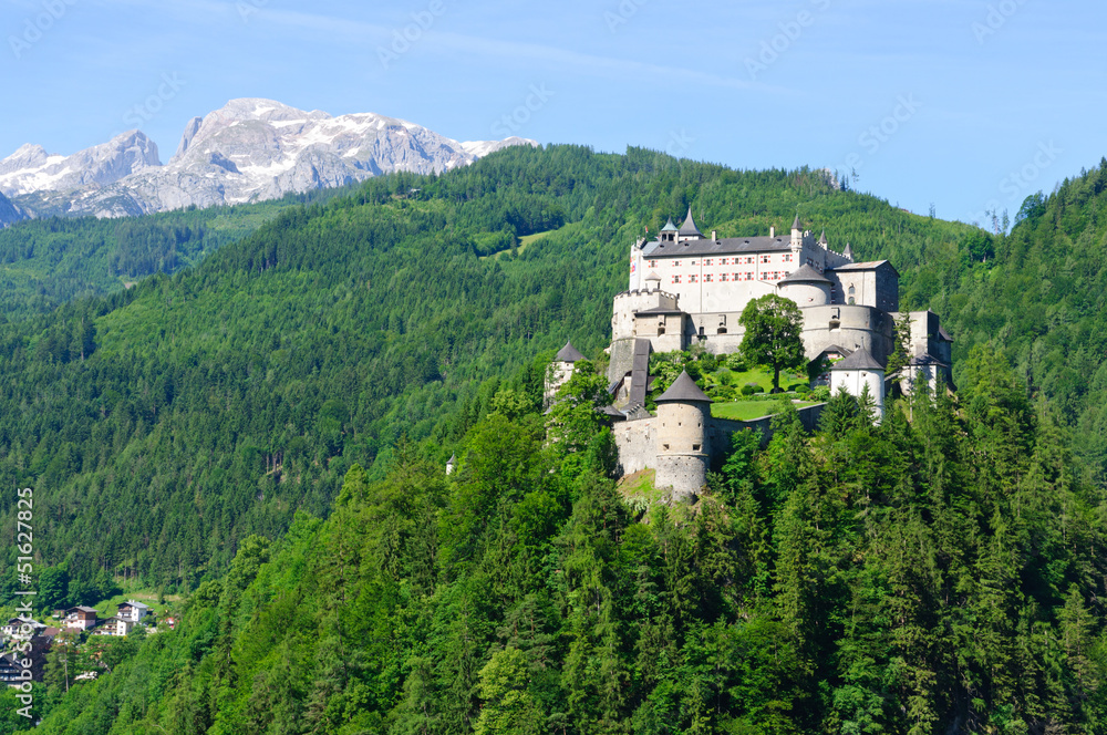 Fototapeta premium Burg Hohenwerfen in Werfen, Austria