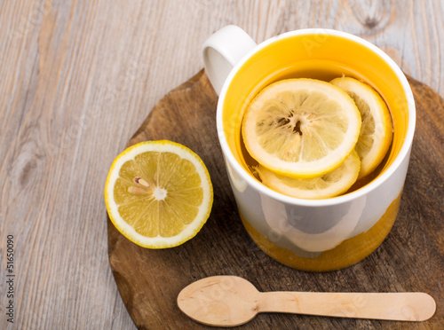 Tea with lemon and ginger as natural medicine