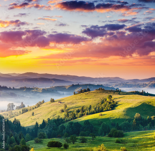 Fototapeta Naklejka Na Ścianę i Meble -  mountains landscape