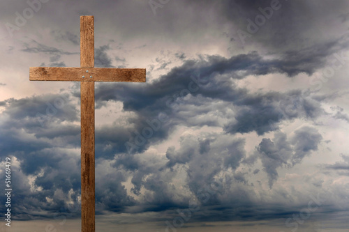 Εκτύπωση καμβά Cross Over Dark Clouds