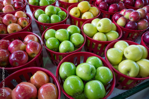 Fototapeta Naklejka Na Ścianę i Meble -  Four different apple varieties