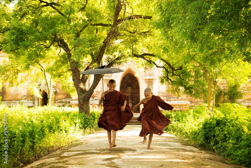 Fotografia, Obraz Two little monks