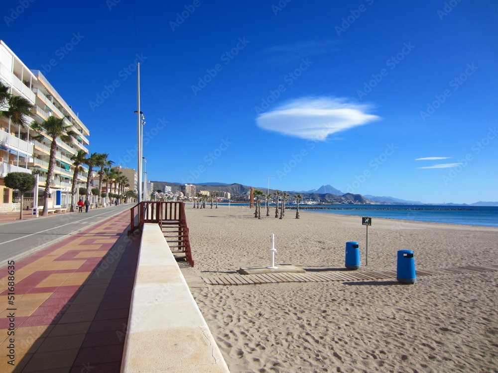 Campello Alicante esplanada y playa