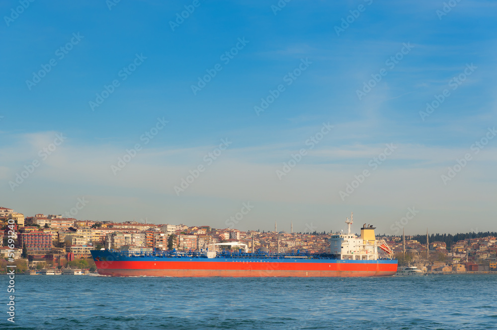 Tanker auf dem Bosporus