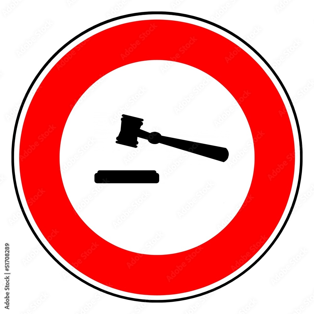 Marteau de juge dans un panneau de signalisation Marteau de juge dans un panneau de signalisation