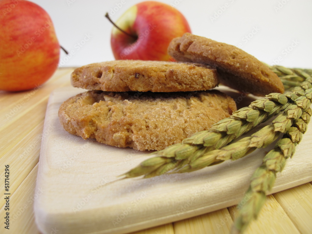 Dinkelplätzchen Stock-Foto | Adobe Stock