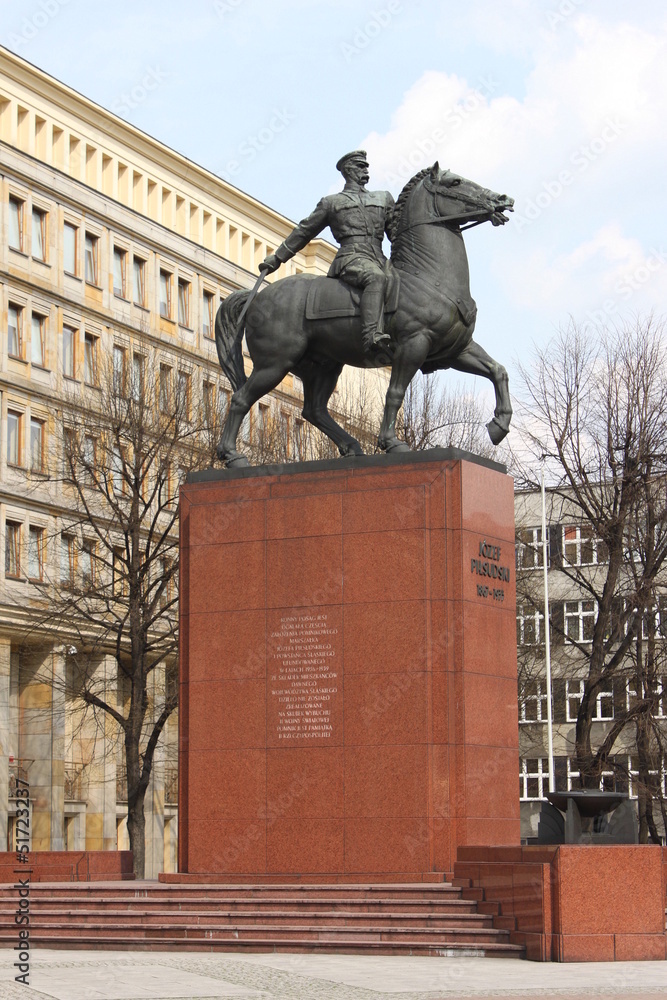 pomnik Piłsudskiego- Katowice - obrazy, fototapety, plakaty 