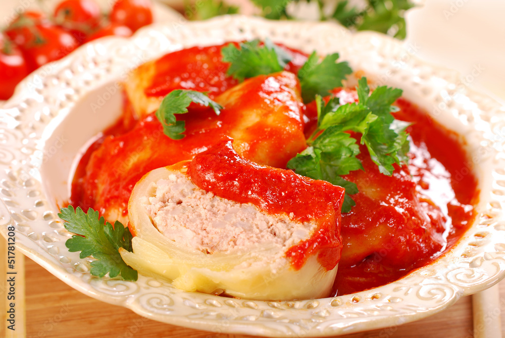 Stuffed cabbage leaves with mince and rice