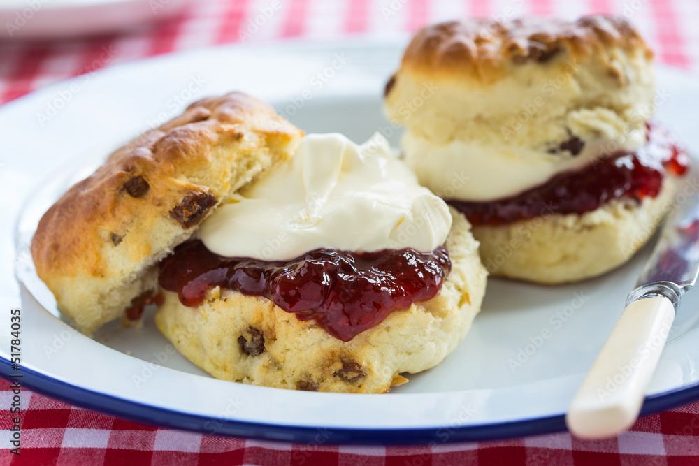 Fruit scones with clotted cream Fruit scones with clotted cream