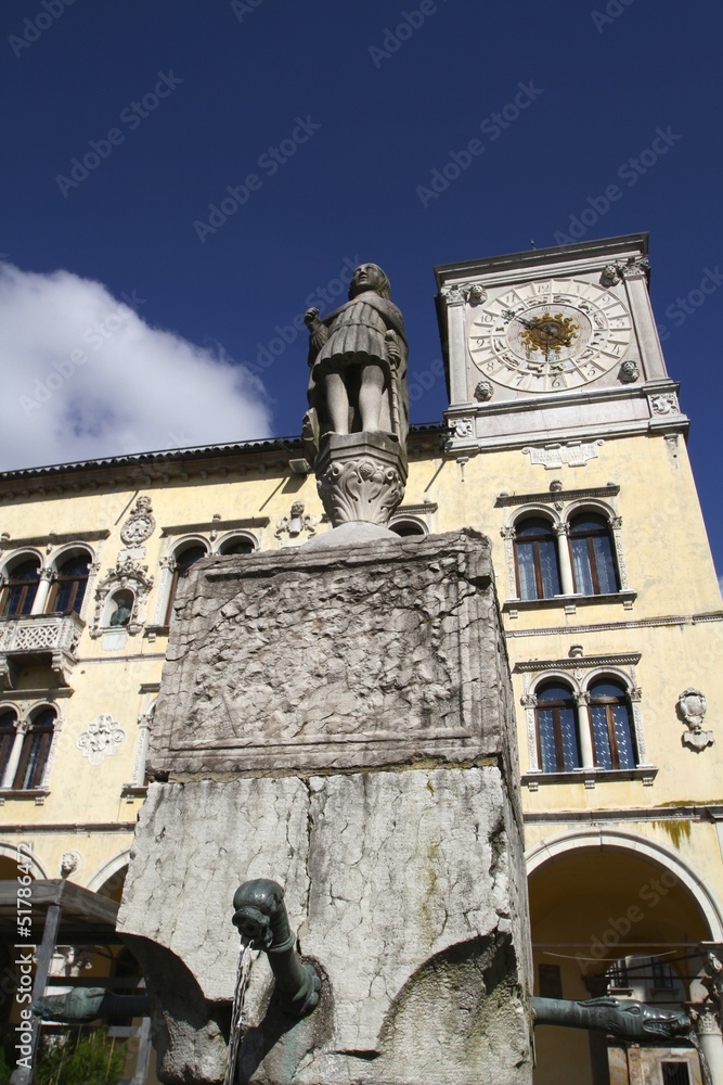 palazzo dei rettori a Belluno, Piazza Duomo.