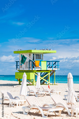 Obraz na płótnie Colorful Lifeguard Tower in South Beach, Miami Beach, Florida w salonie