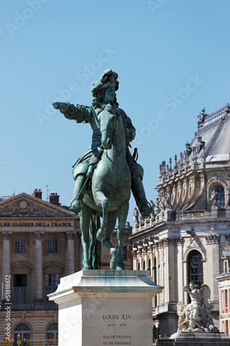 statue de Louis 14  ch  teau de Versailles