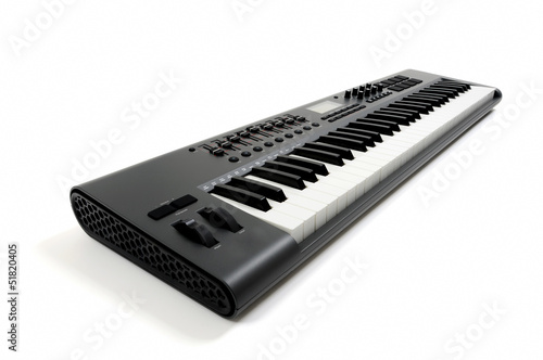Keyboard vor weißem Hintergrund