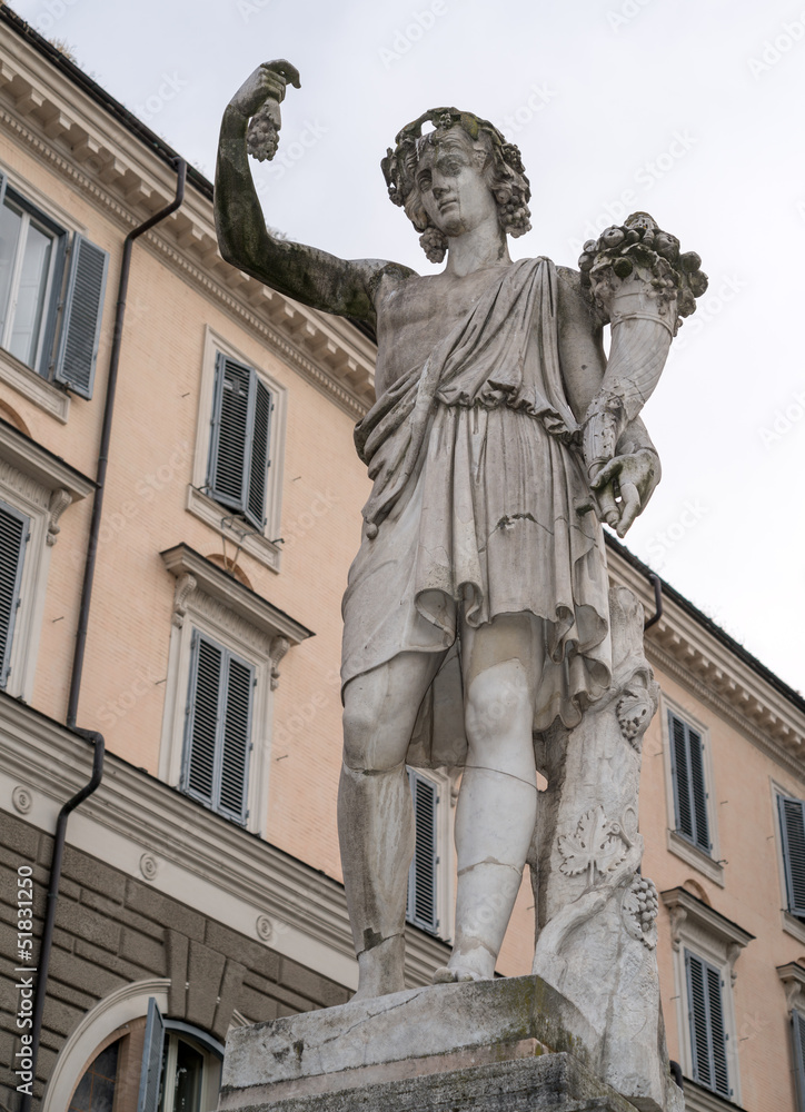 Roma, piazza del Popolo, statua dell'Autunno
