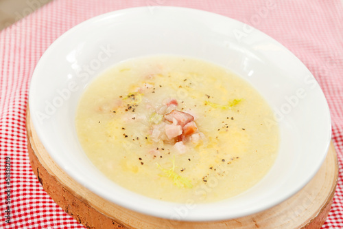 cream soup with bacon