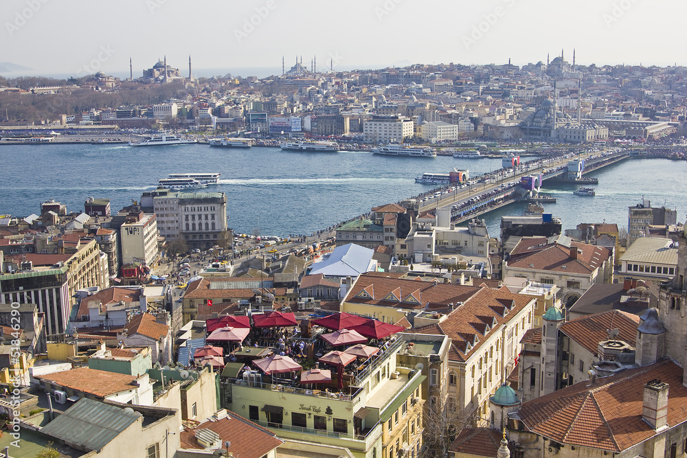 Obraz premium Istanbul downtown and Bosporus