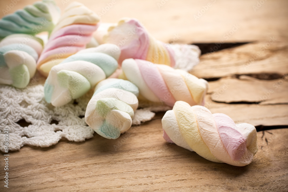 Marshmallow. Marshmallow.