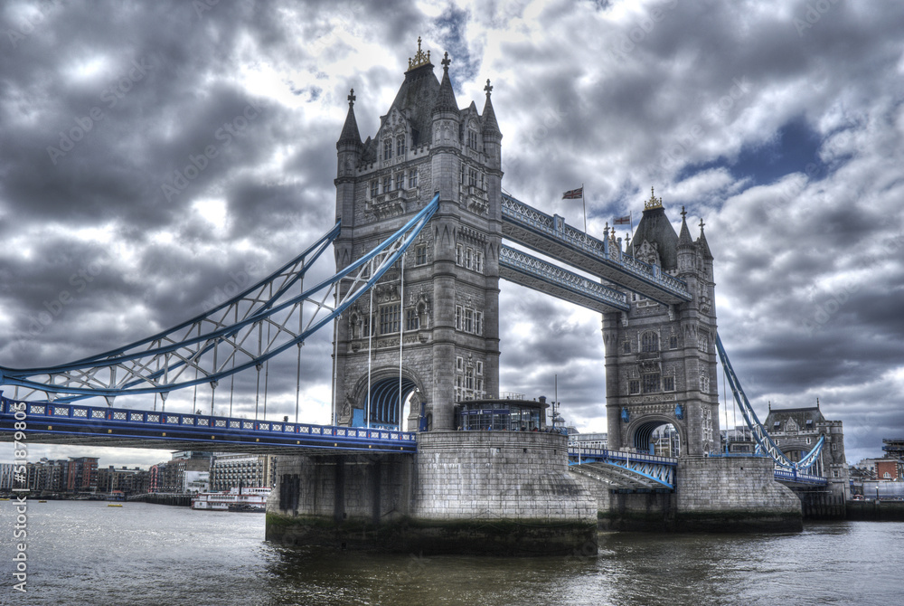 Fototapeta premium beautiful view of the tower bridge of London
