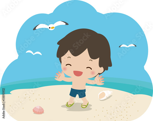 海辺ではしゃぐ男の子