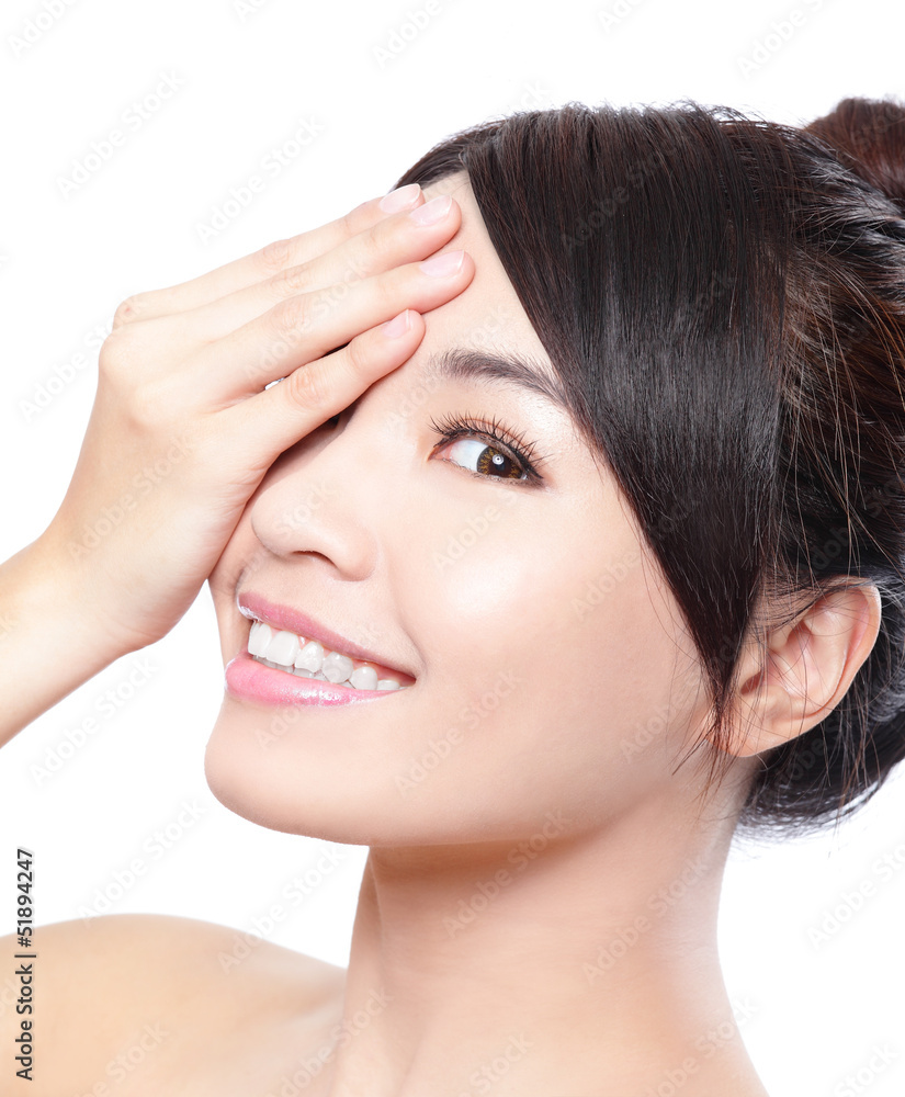 Naklejka premium Beautiful woman smile face with clean face skin