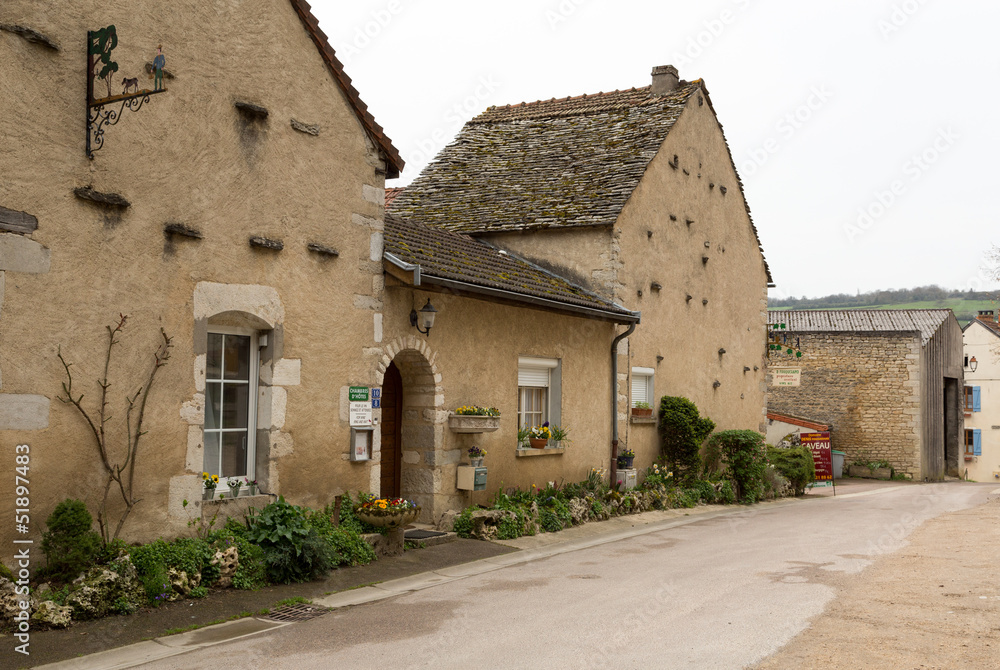 façades et maison du village de la Rochepot