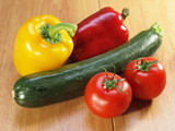 Zutaten für ein Gemüsegericht