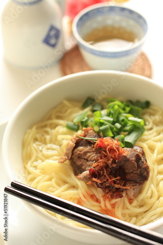 Chinese cuisine, simmered beef tendon and noodles